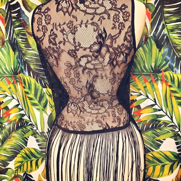 ROMANTIC BOHO LACE TOP WITH FRINGE . - Picture 2 of 3